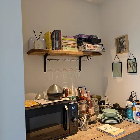 Campeggio Lege Privé Kampeerplaats Met Eigen Luxe Badkamer - De Kapitein - No Beds, Campspot Only 't Horntje